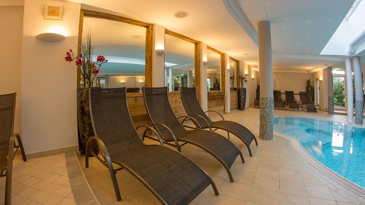 Wohlfuehlhotel Schiestl Fügen Екстериор снимка