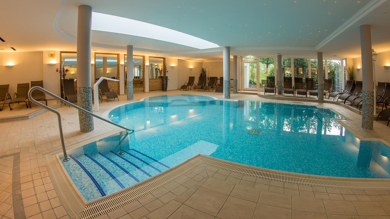 Wohlfuehlhotel Schiestl Fügen Екстериор снимка